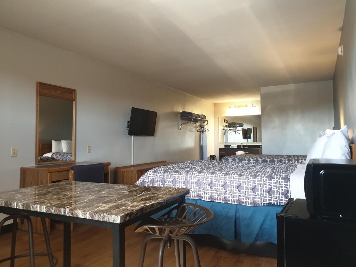 Riata Inn - Марфа Экстерьер фото